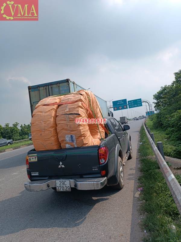 Giao 2 quả lốp 23.5-25-28PR cho anh Nam ở Hải Phòng